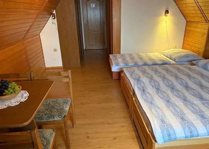 Hamstejn Πανσιόν 3*