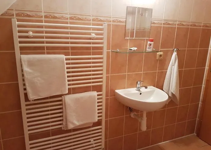 Πανσιόν Hamstejn 3*